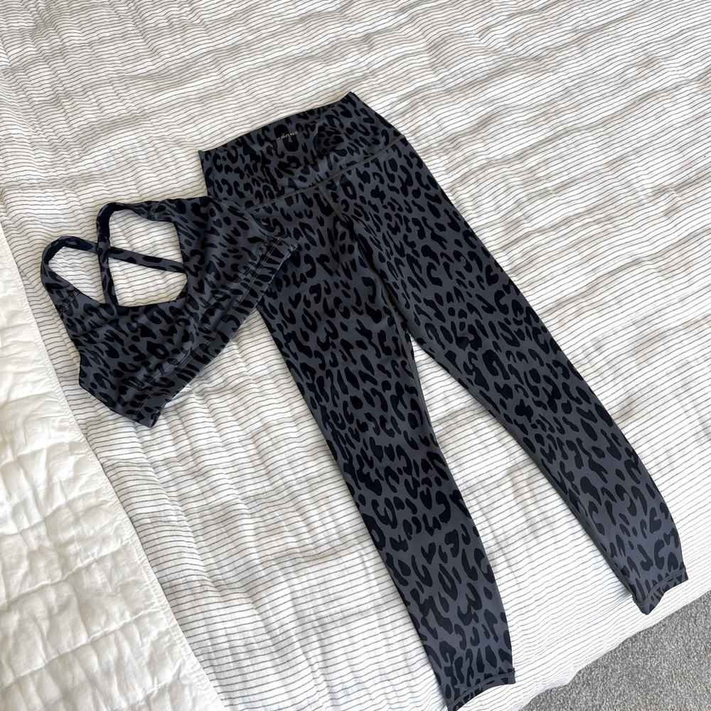 CARBON38 Luxury Activewear Set